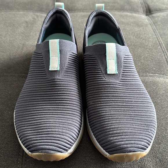 Women’s RYKA size 11 slip on shoes, navy blue, like new - Picture 5 of 5